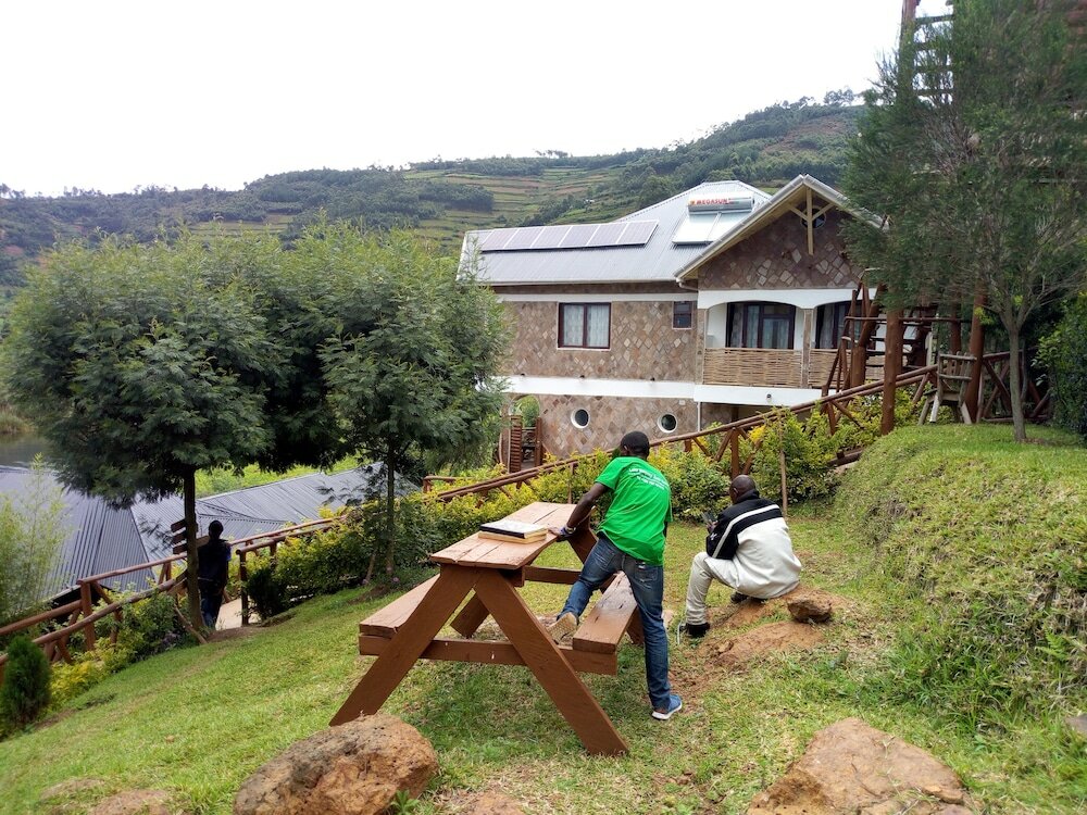 Фото Lake Bunyonyi Rock Resort