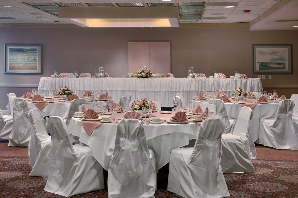 Фото Ramada by Wyndham Sunnyvale/Silicon Valley