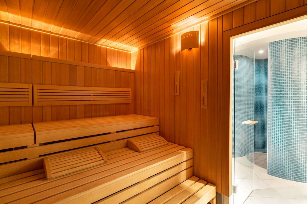 Фото Infinity Hotel & Conference Resort Munich