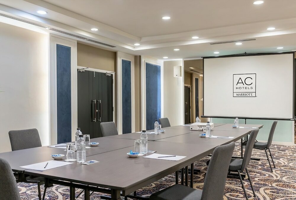 Фото Ac Hotel by Marriott Kuala Lumpur