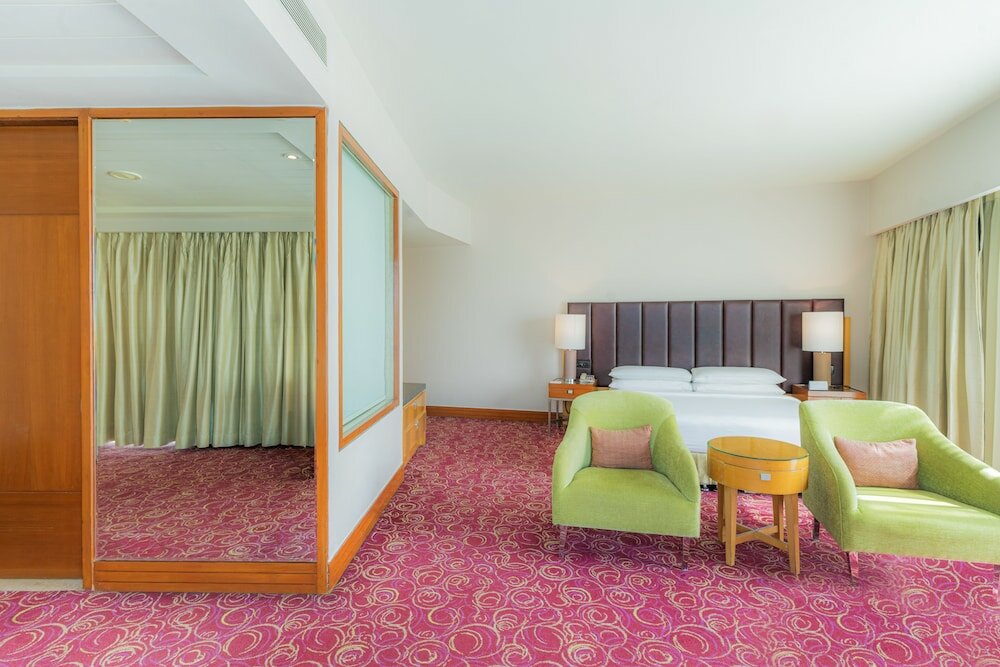 Фото Courtyard Hyderabad by Marriott