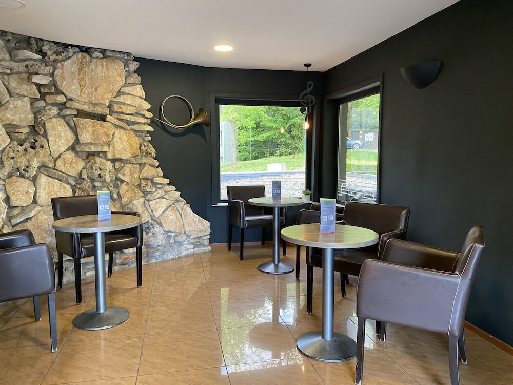 Фото Logis Hotel Restaurant des Acacias Lille Tourcoing