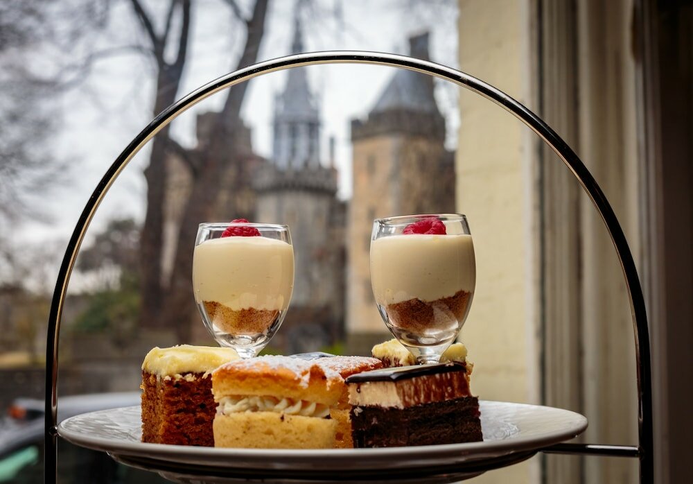 Фото The Angel Hotel