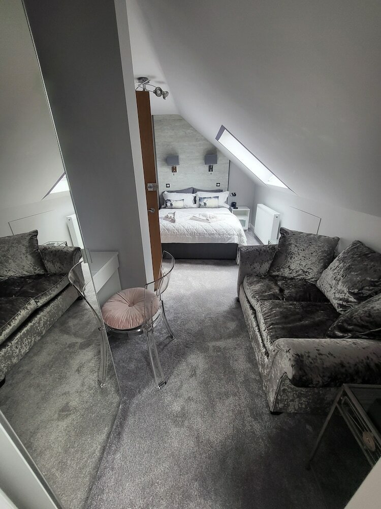 Фото Lauderville Guest House