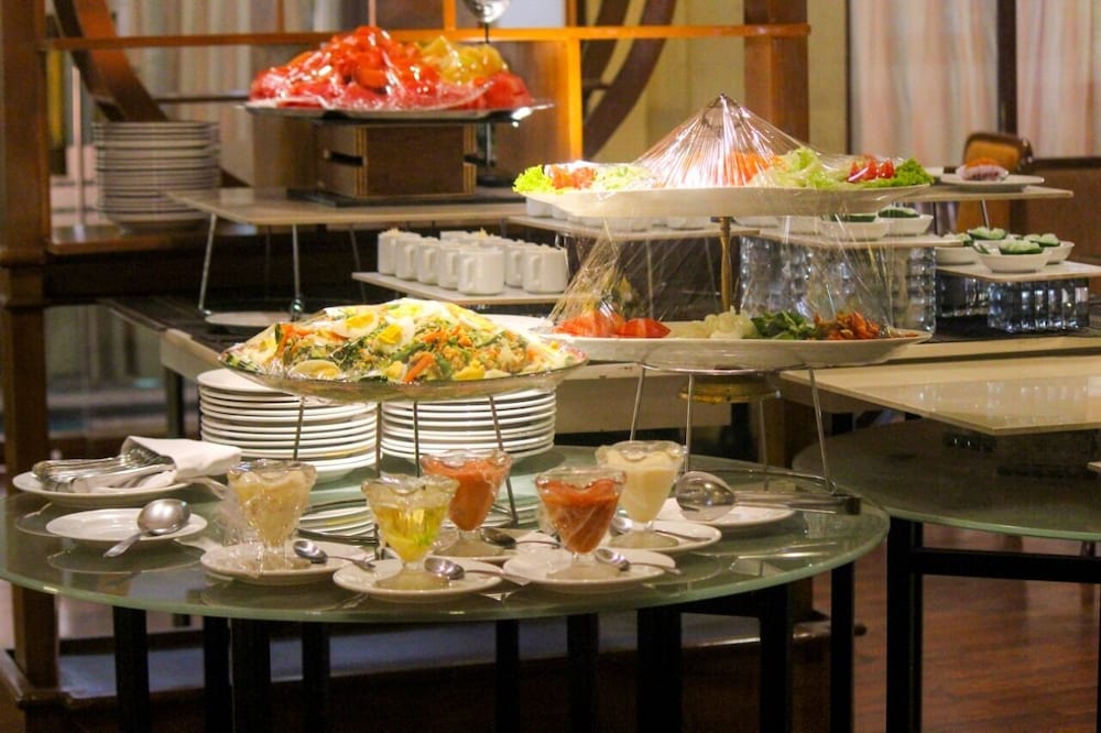 Фото Hotel New Saphir Yogyakarta