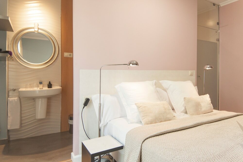 Фото Hotel Boutique Villa Lorena by Charming Stay