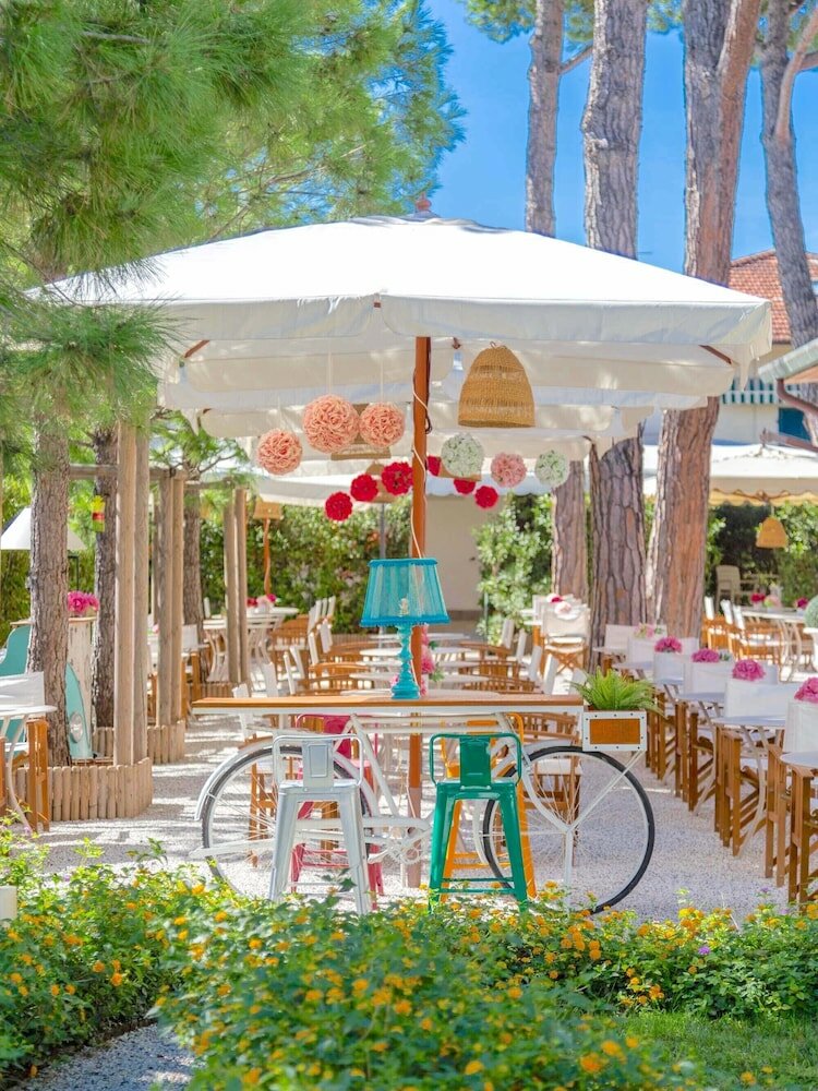 Фото Hotel La Pineta Al Mare