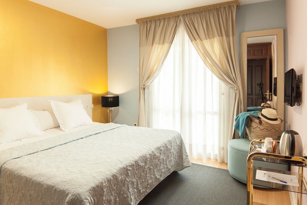 Фото Hotel Boutique Villa Lorena by Charming Stay