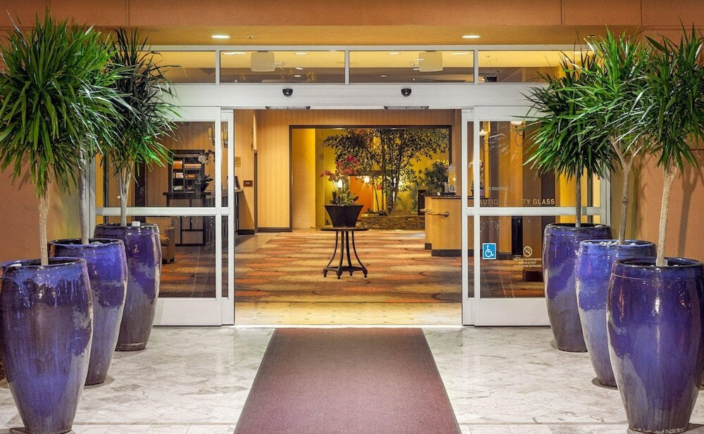 Фото Concord Plaza Hotel