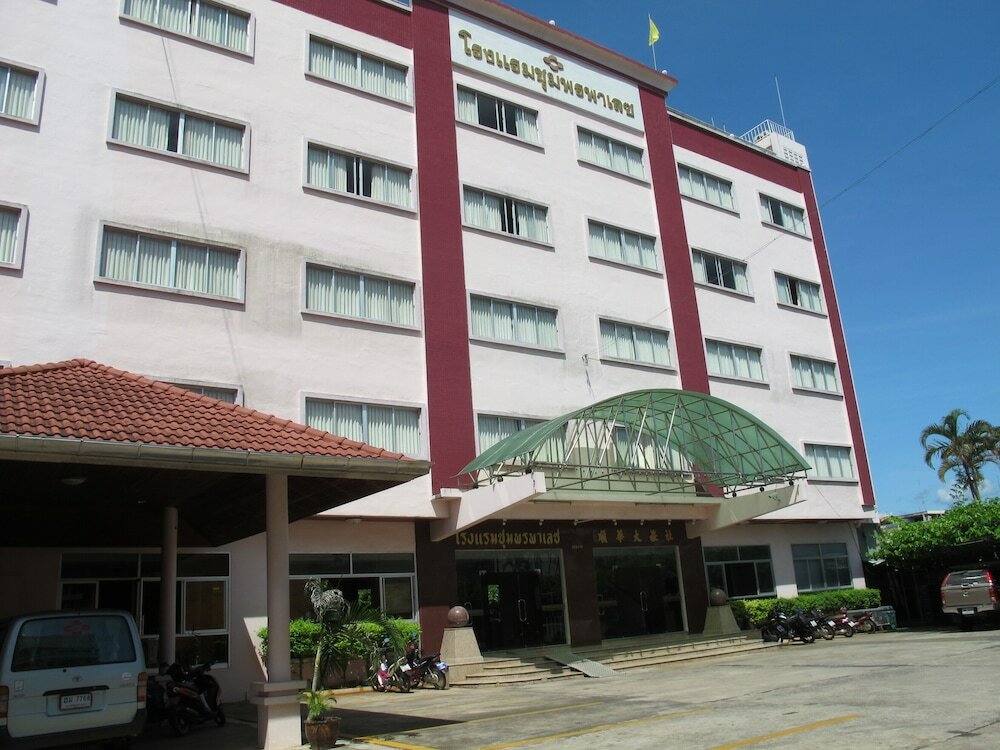 Фото Chumphon Palace Hotel