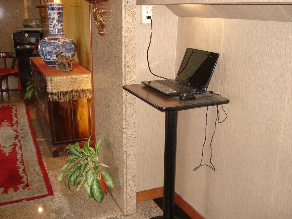 Фото Attic Hotel