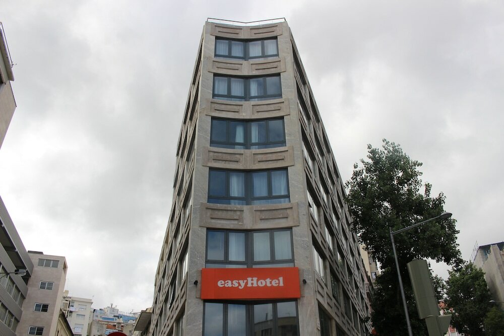 Фото EasyHotel Lisbon