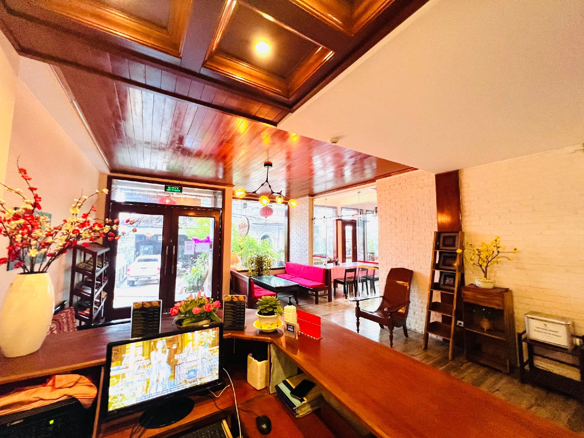 Фото Cat Cat View