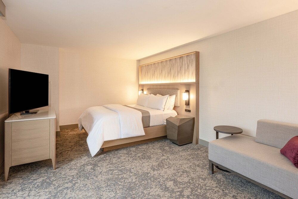 Фото The Westin Chicago Lombard