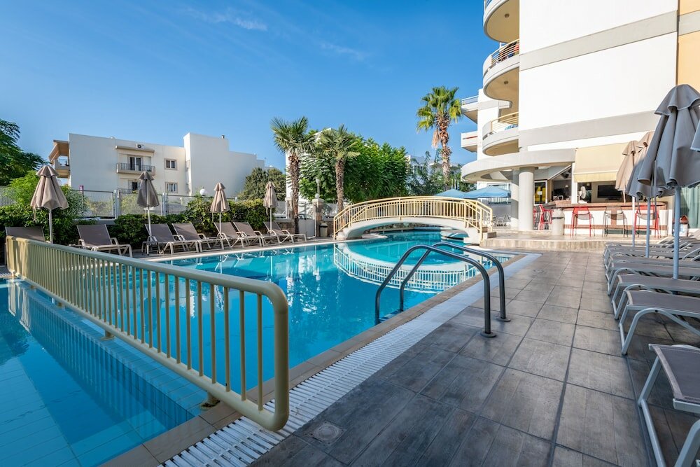 Фото Angela Hotel