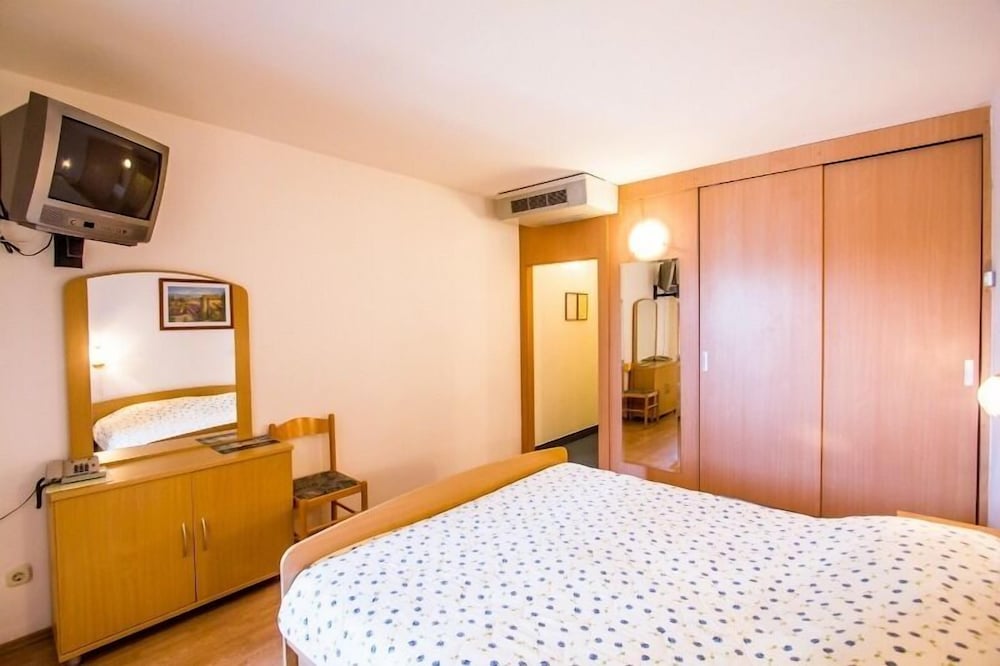 Фото Hotel Omorika