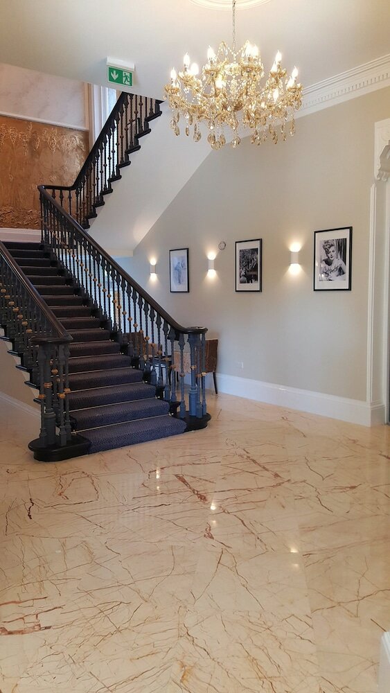 Фото Lansbury Heritage Hotel