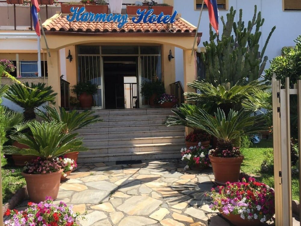 Фото Hotel Harmony