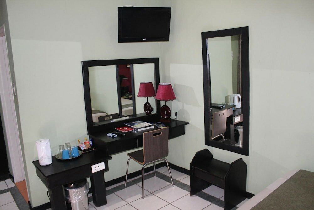 Фото Oasis Motel