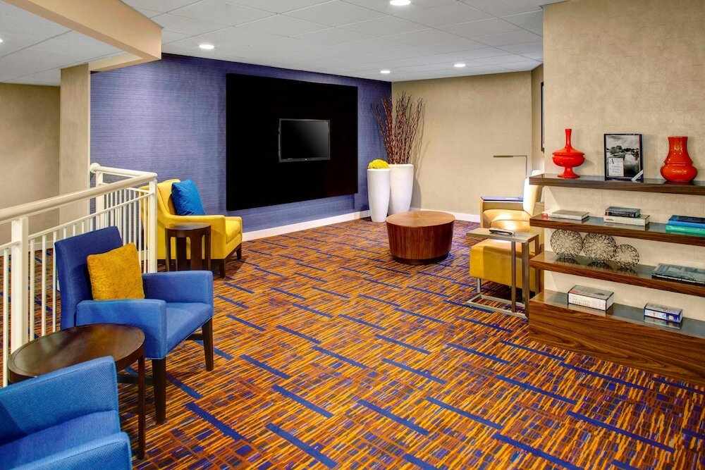 Фото Courtyard by Marriott Columbus Downtown