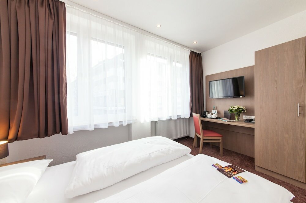 Фото отеля 3