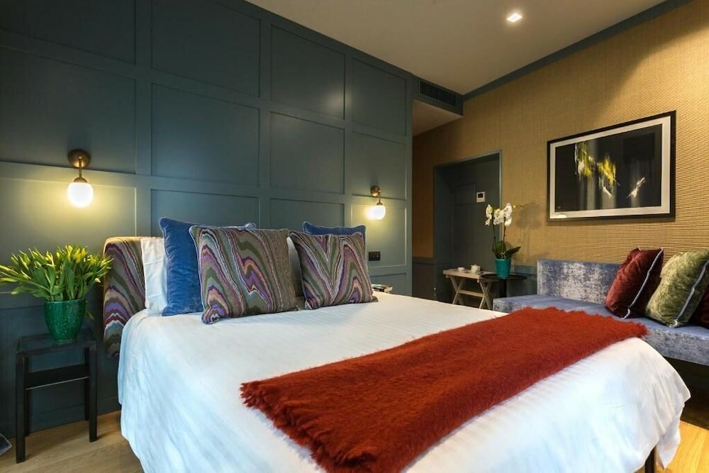 Фото Living Suites