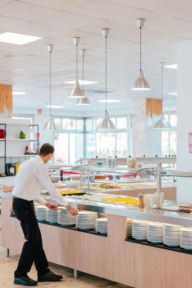 Фото Port Europa Hotel