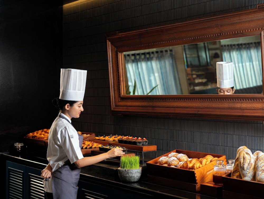 Фото The Raintree, Anna Salai