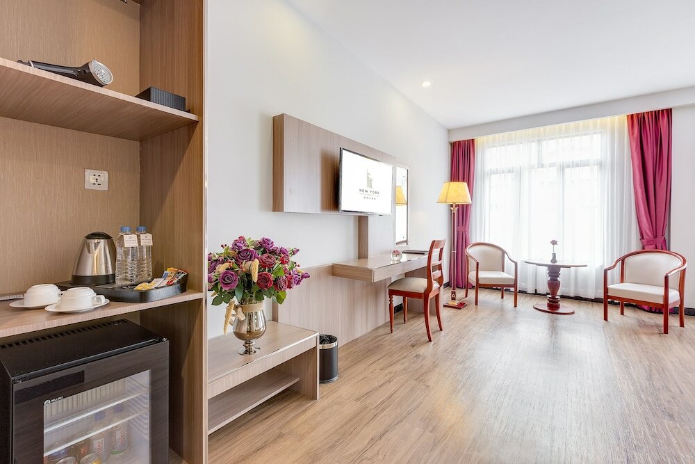 Фото New York Hotel