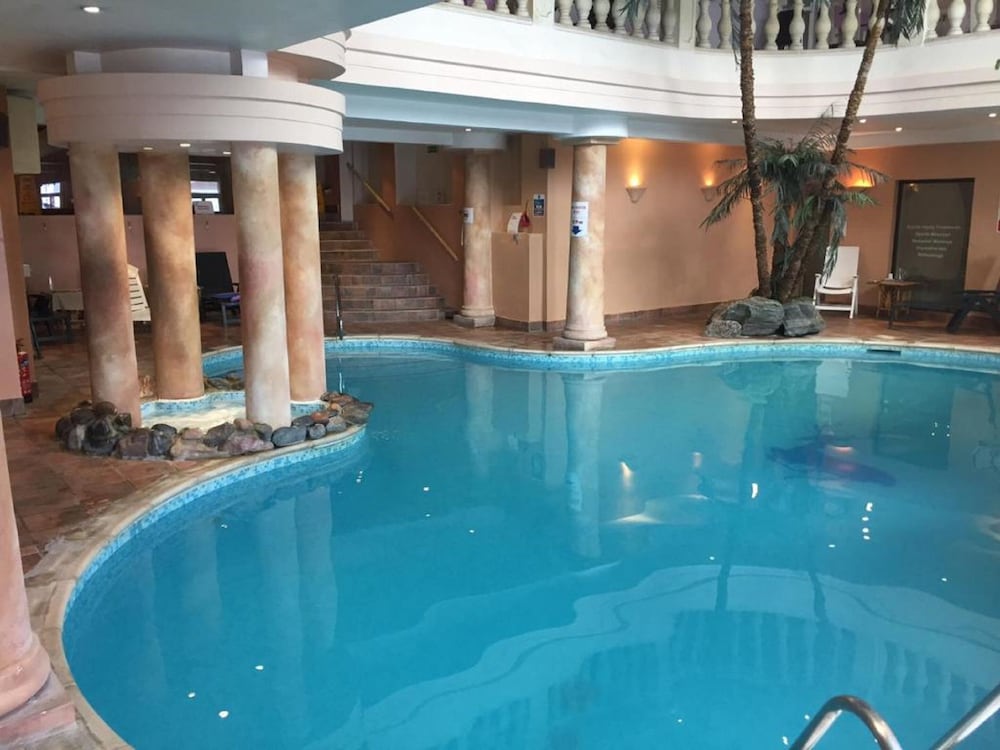 Фото The White Hart Hotel