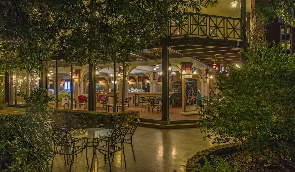 Фото Merit Crystal Cove Hotel