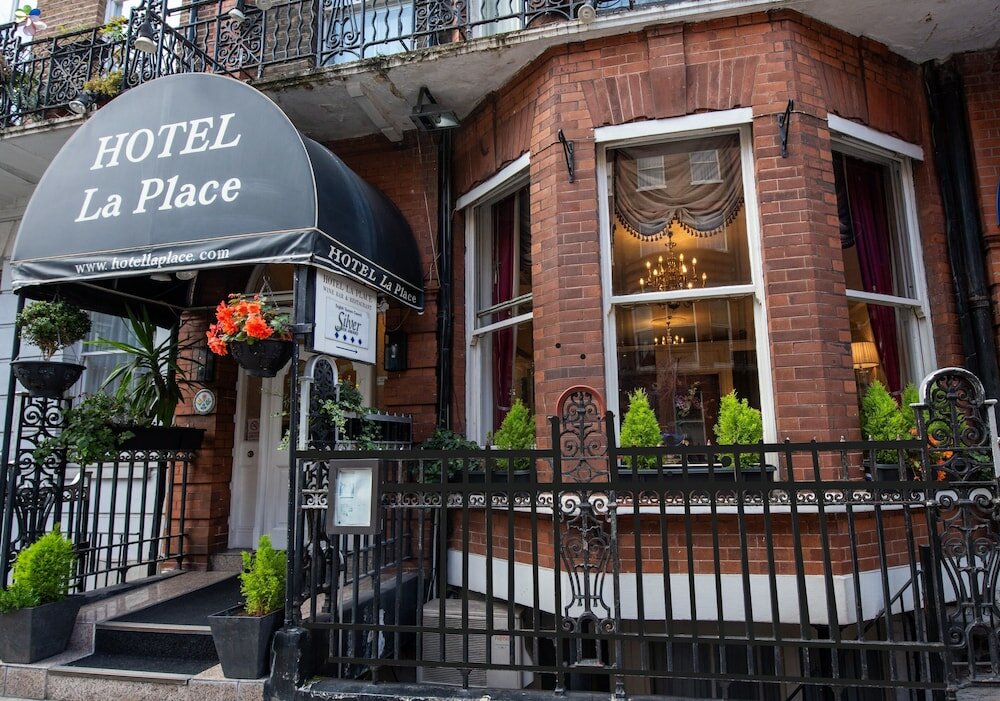 Фото Hotel La Place