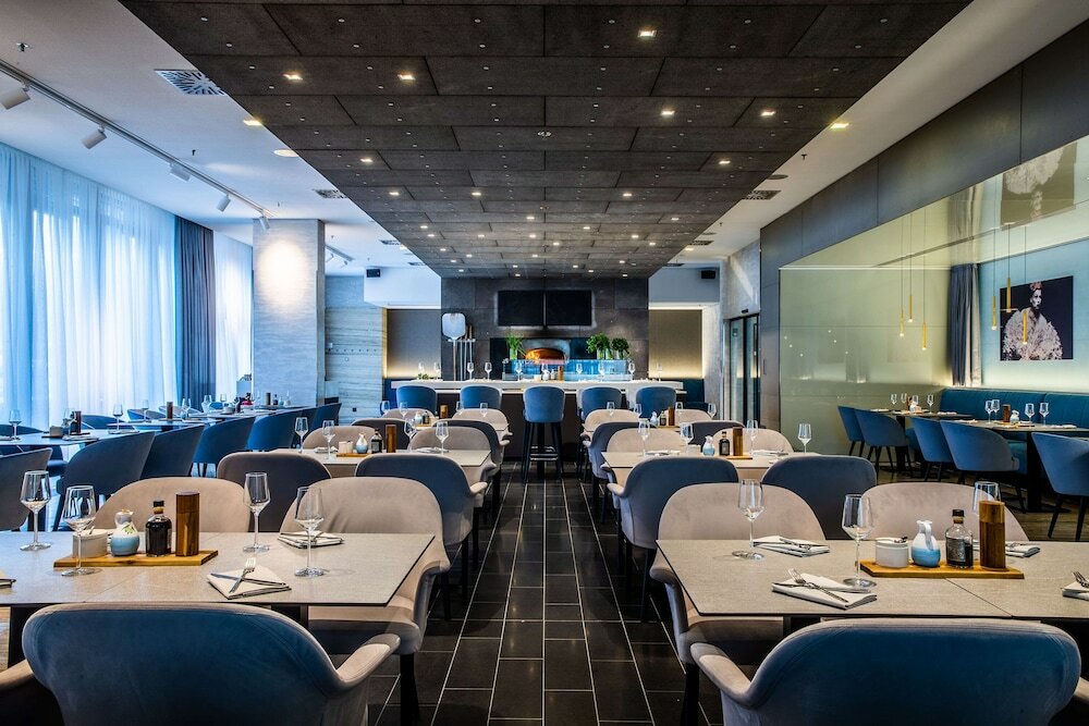 Фото Radisson Blu Hotel, Cologne