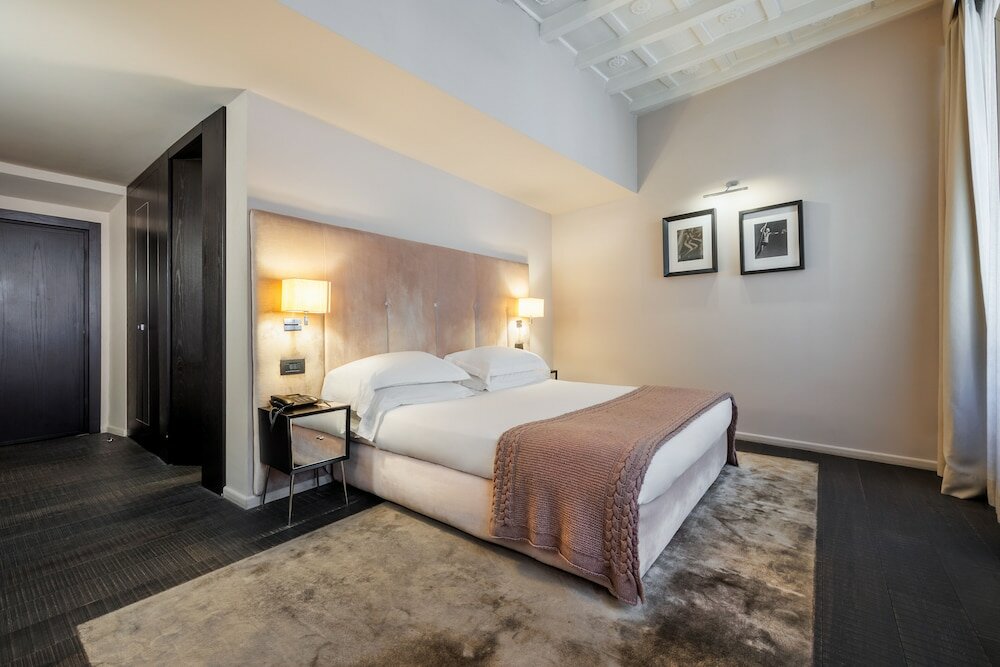 Фото D. O. M Hotel