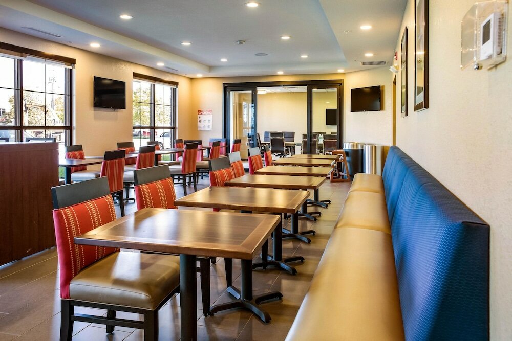 Фото Comfort Inn & Suites Niagara Falls Blvd USA