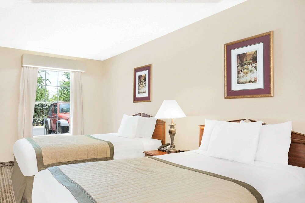 Фото Baymont by Wyndham Meridian