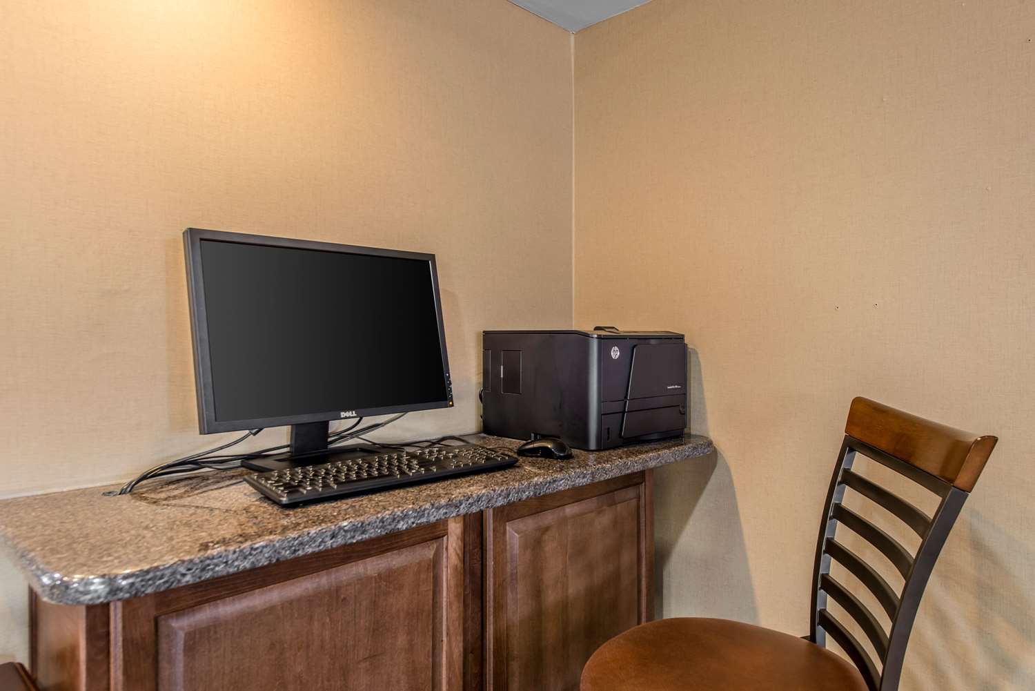 Фото Quality Inn South