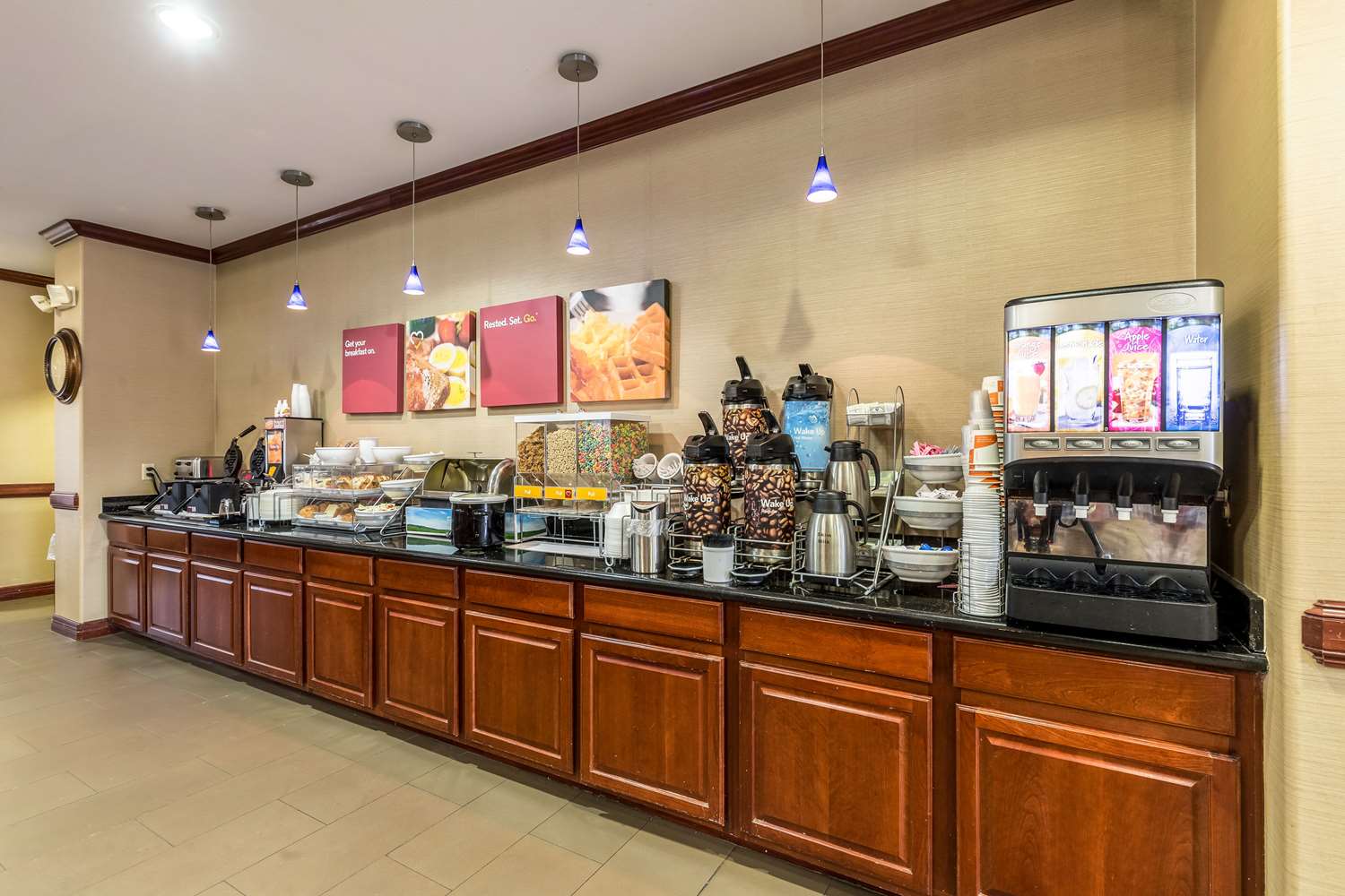 Фото Comfort Suites Galveston