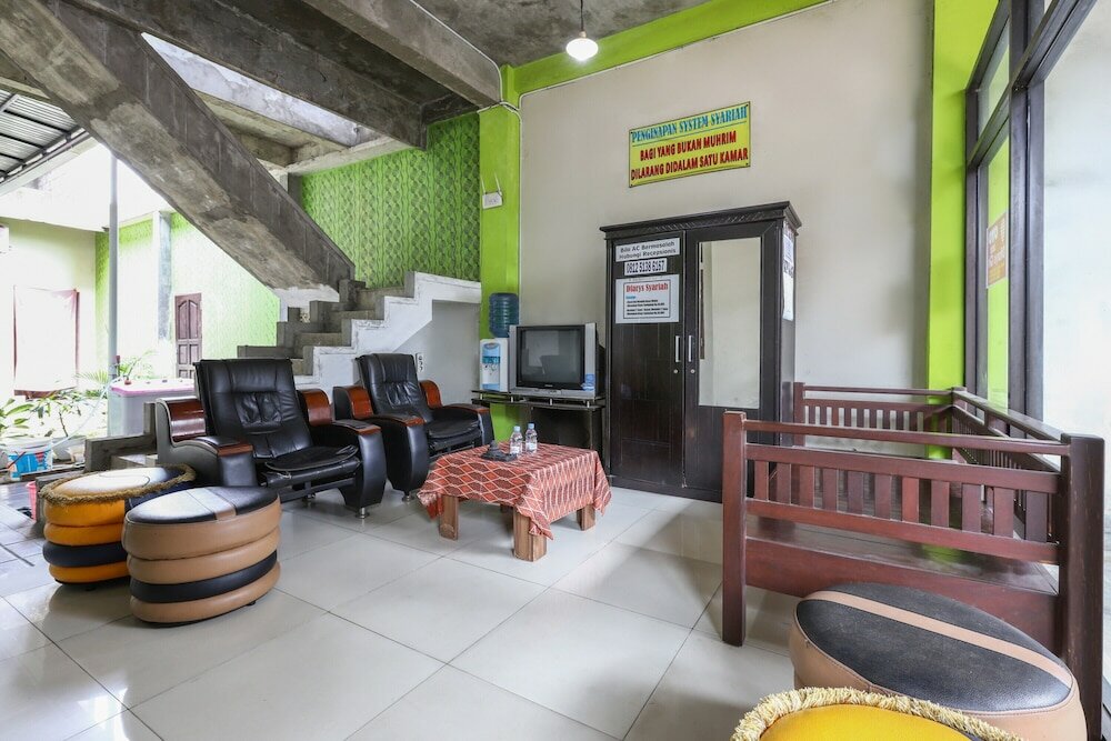 Фото Oyo 3830 Dfarys Gh Syariah