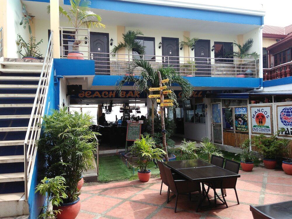 Фото Mango's Beachfront Resort