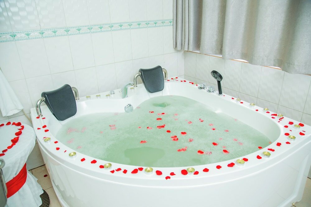 Фото Five to Five Hotel