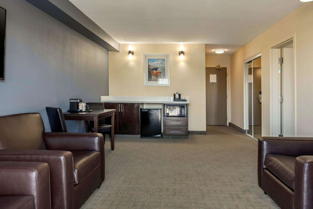 Фото Quality Inn & Suites Bathurst