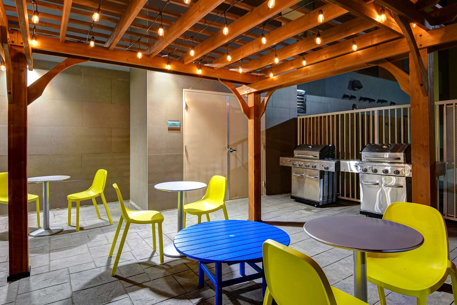 Фото Home2 Suites by Hilton North Plano Hwy 75