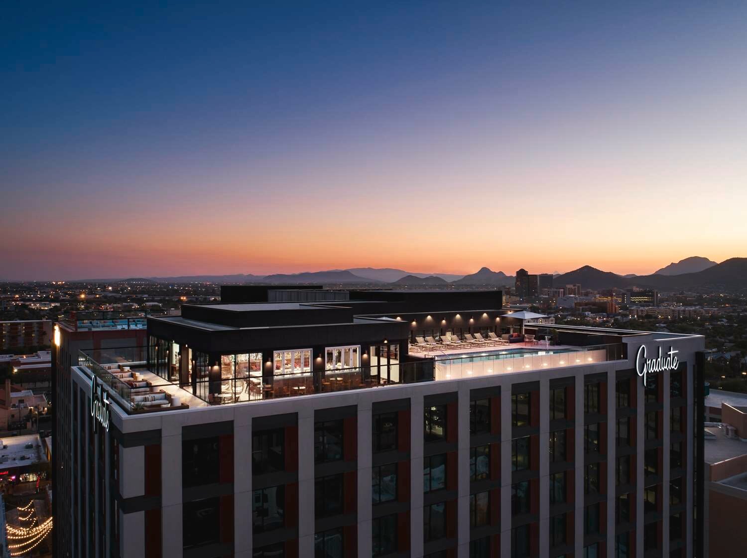 Фото Graduate Tucson