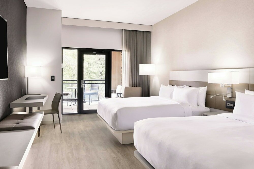 Фото Ac Hotel by Marriott Charlotte Southpark