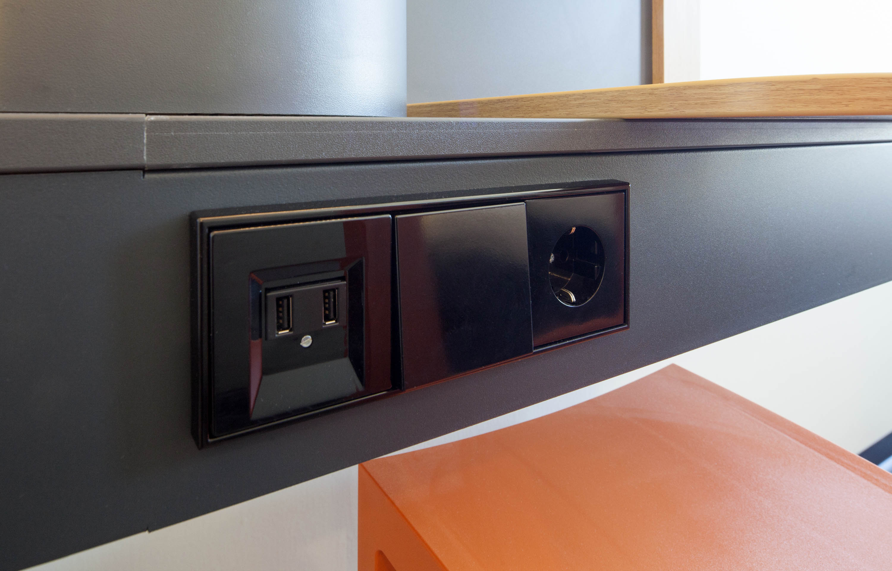 Фото EasyHotel Maastricht City Centre