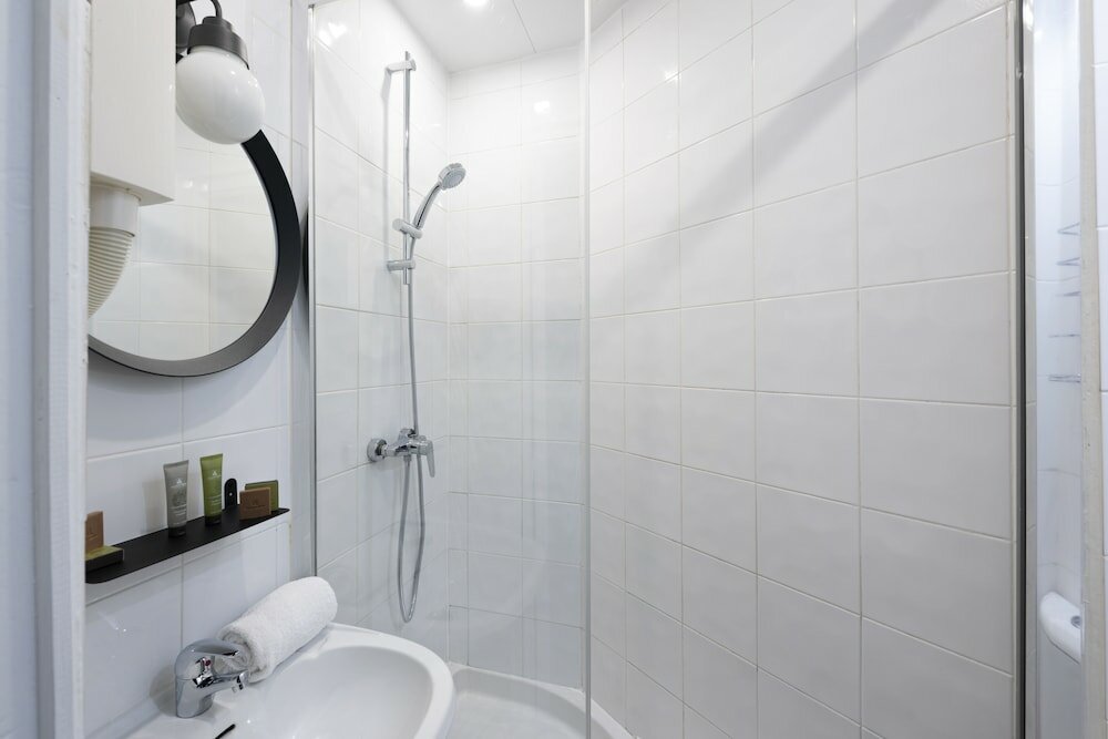 Фото Lennon by Avalon Hotel Paris Gare du Nord