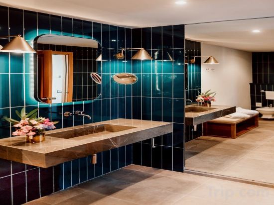 Фото  Mercure Rome Corso Trieste