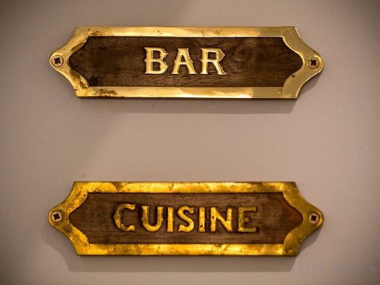 Фото Castletown Hotel