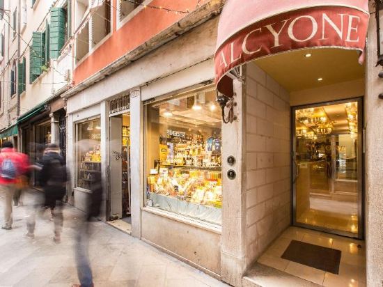 Фото Hotel Alcyone